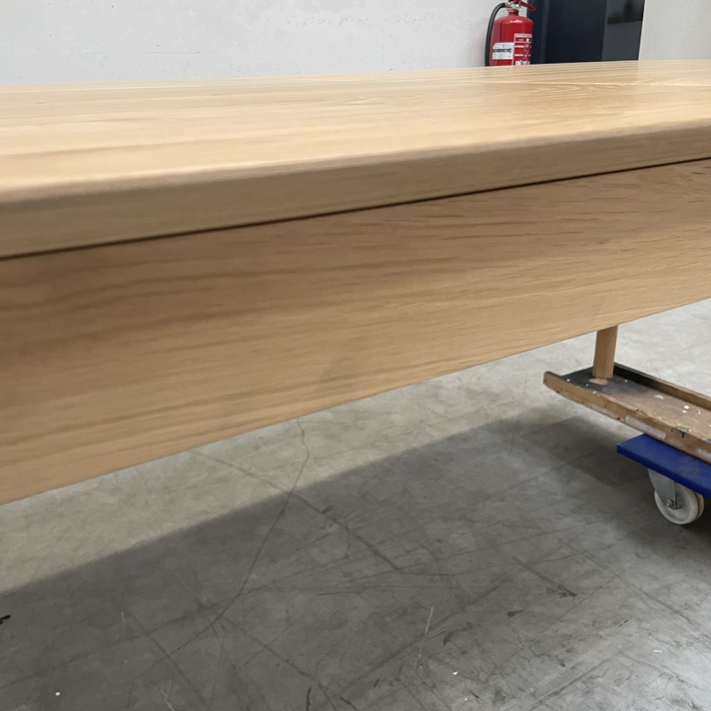 Bok extendable dining table