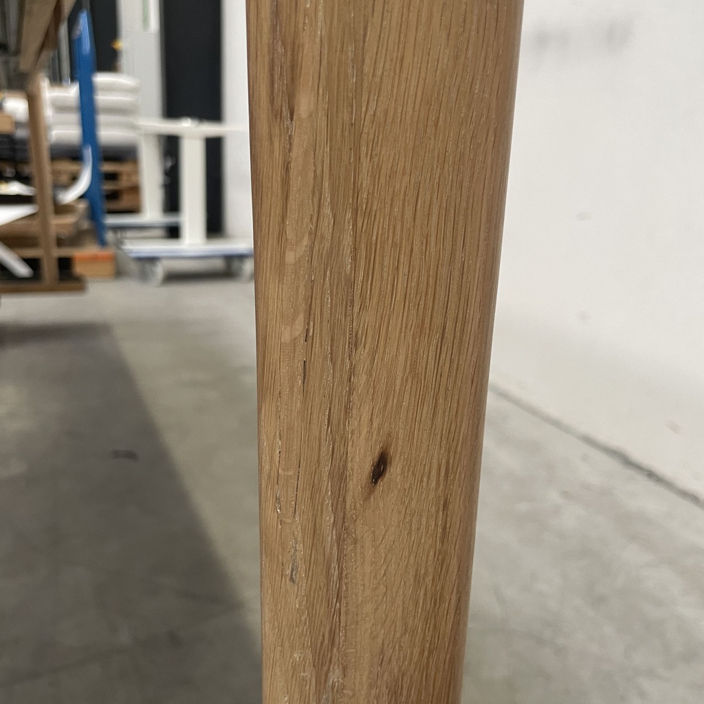 Bok extendable dining table