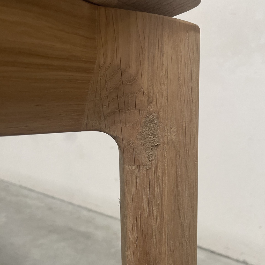 Bok extendable dining table