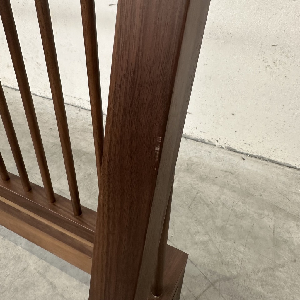 Walnut Spindle bed