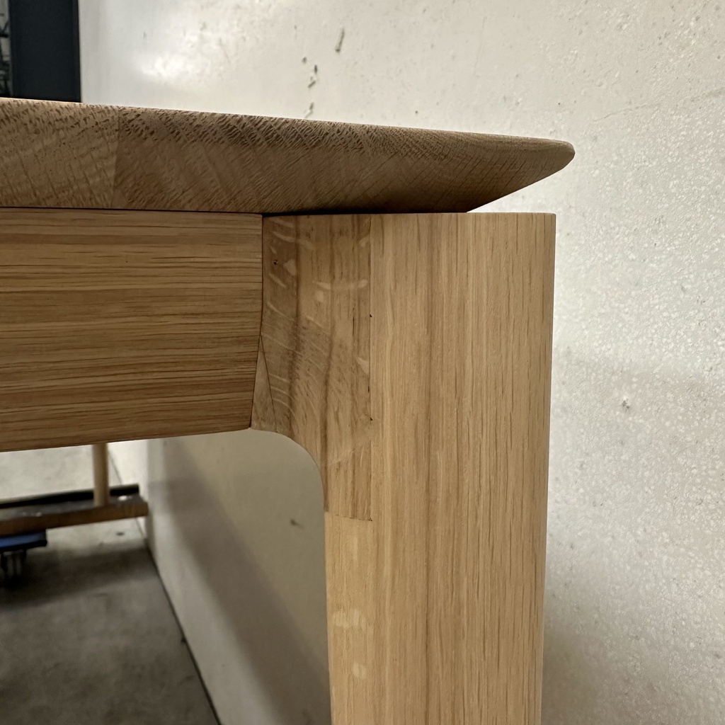 Bok dining table