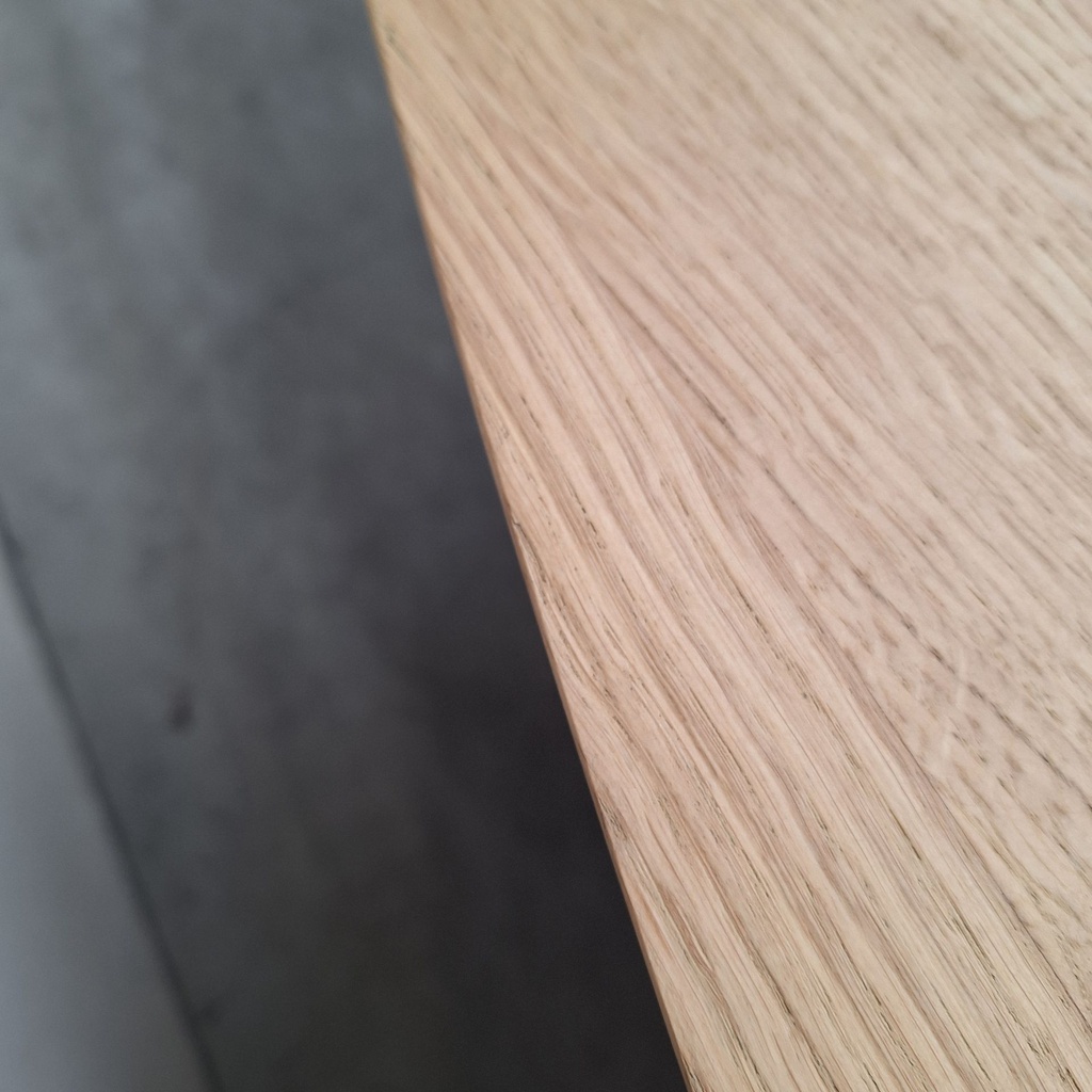 Mikado dining table