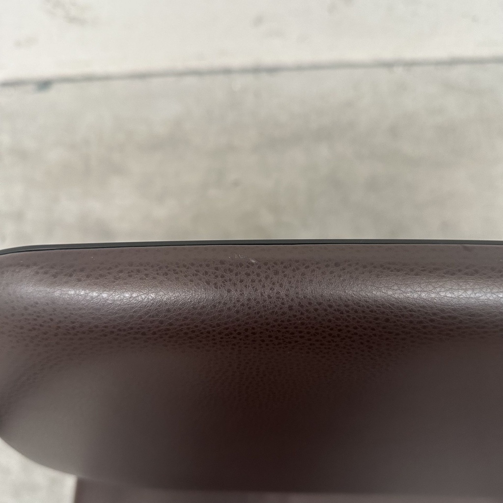 DC lounge chair