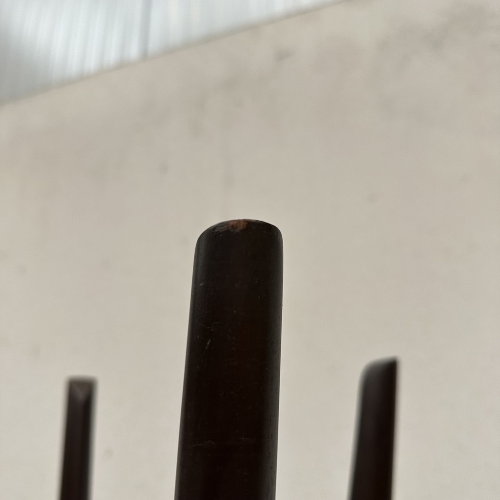 PI coat stand