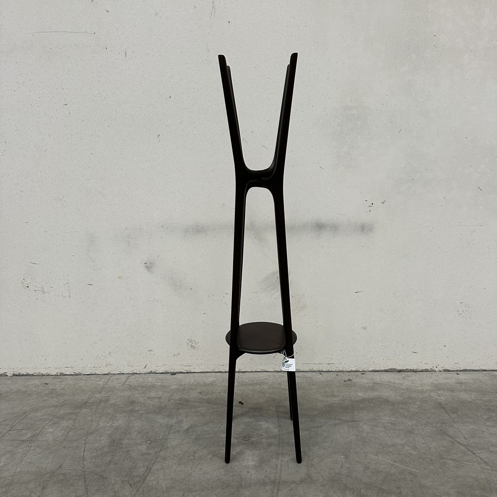 PI coat stand