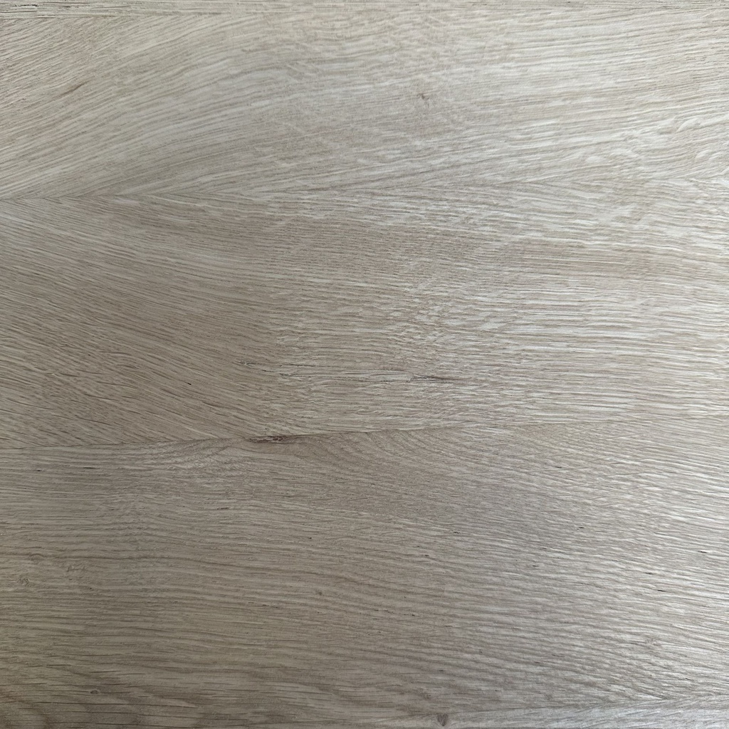 Corto dining table