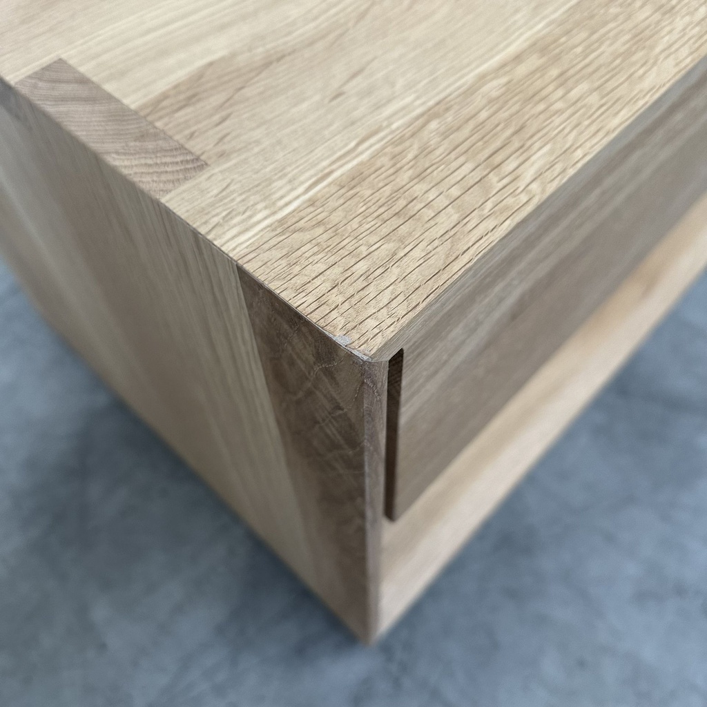 Nordic II bedside table