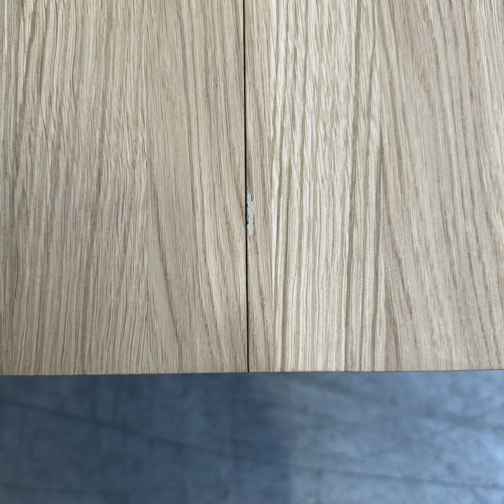 Bok extendable dining table