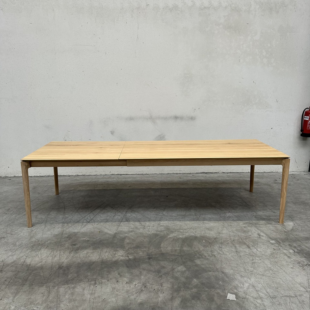 Bok extendable dining table
