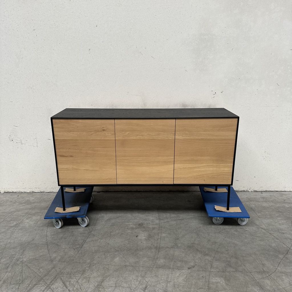 Blackbird sideboard