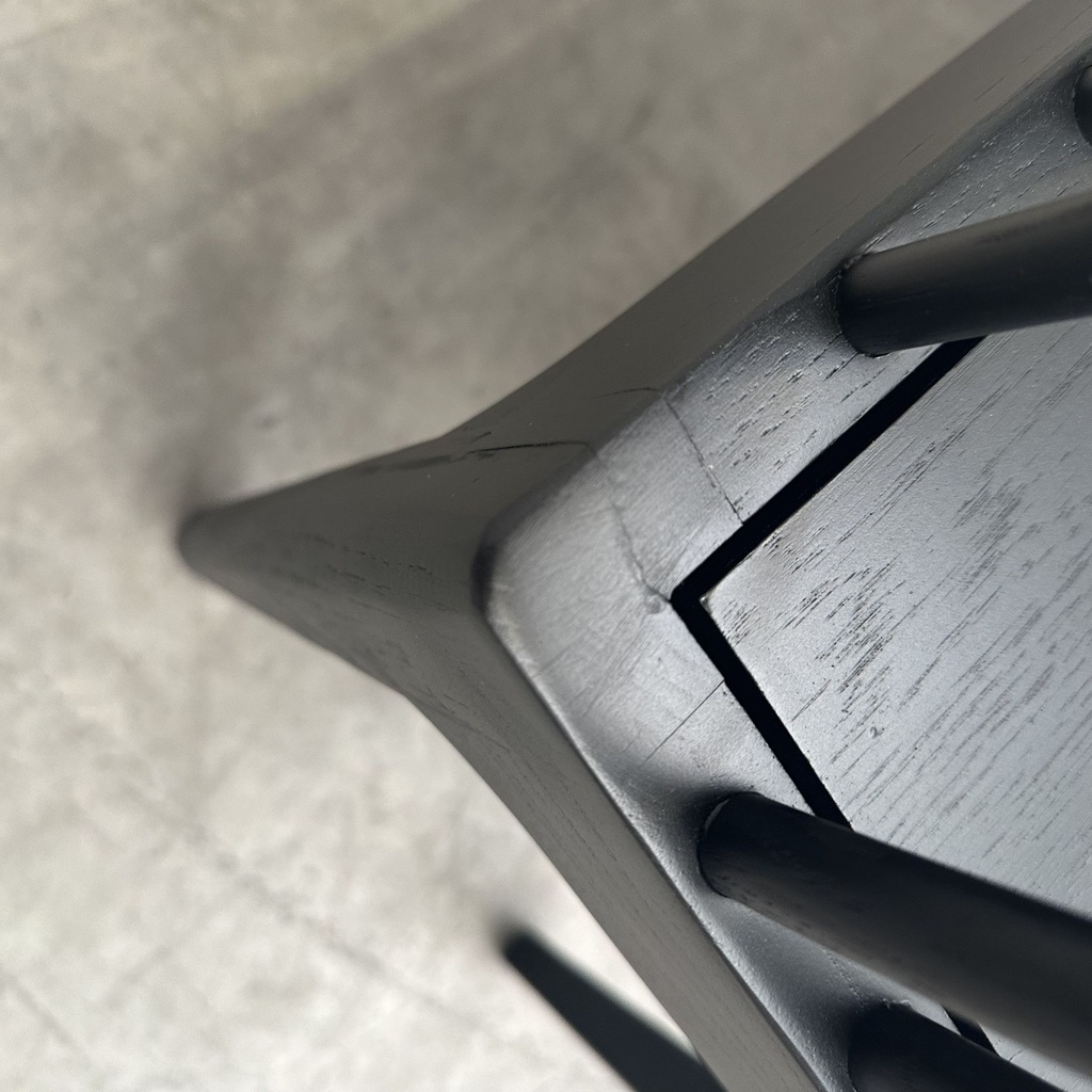 Spindle bench