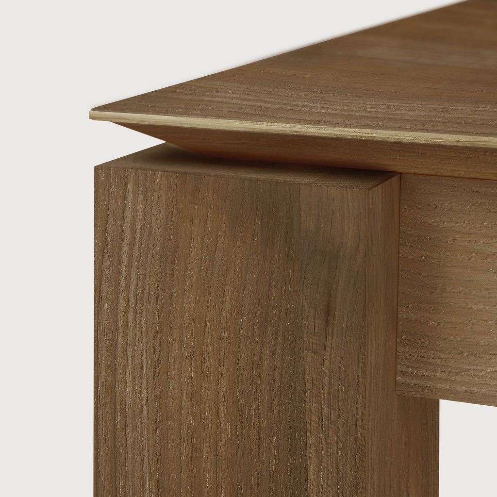Walnut Slice extendable dining table