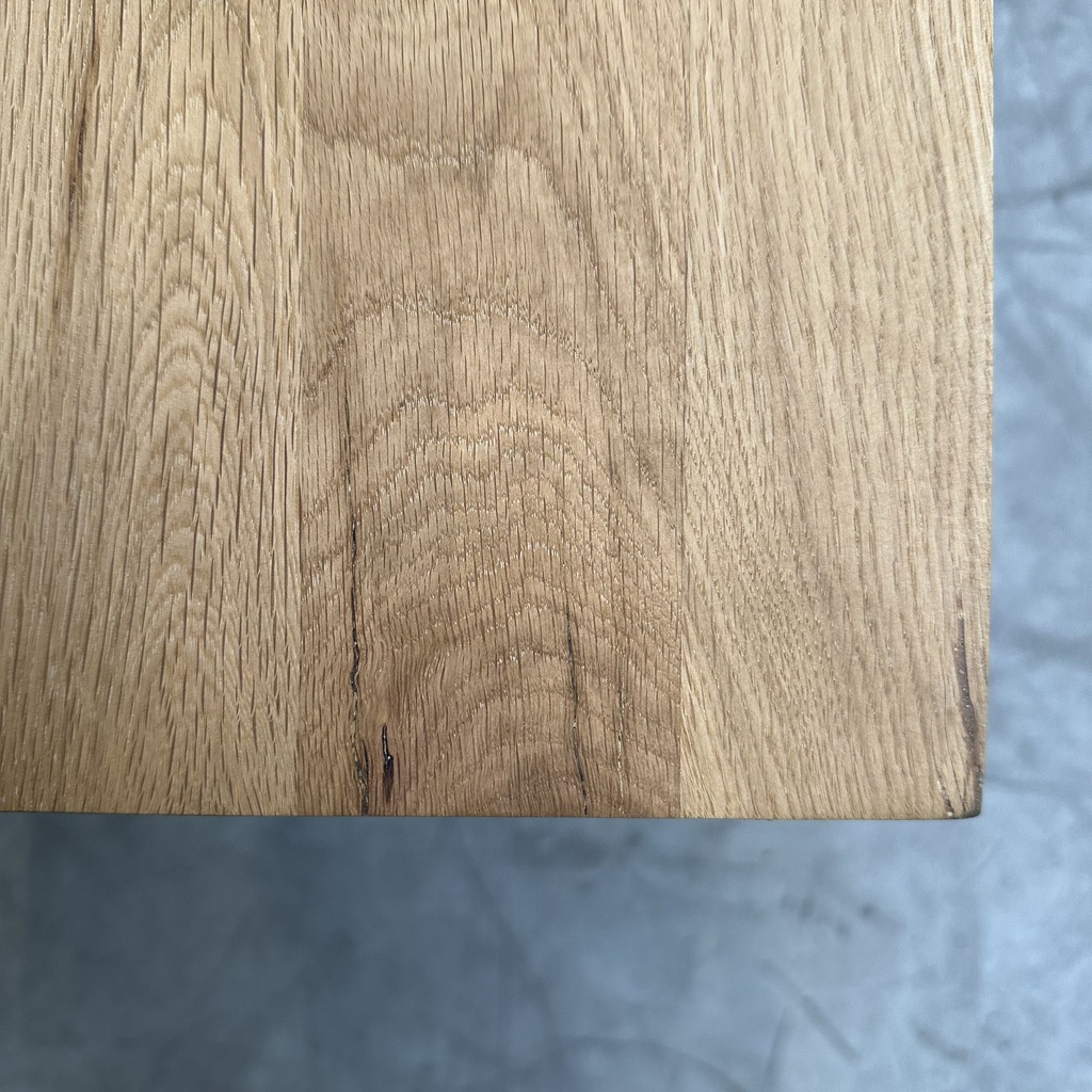 Slice extendable dining table