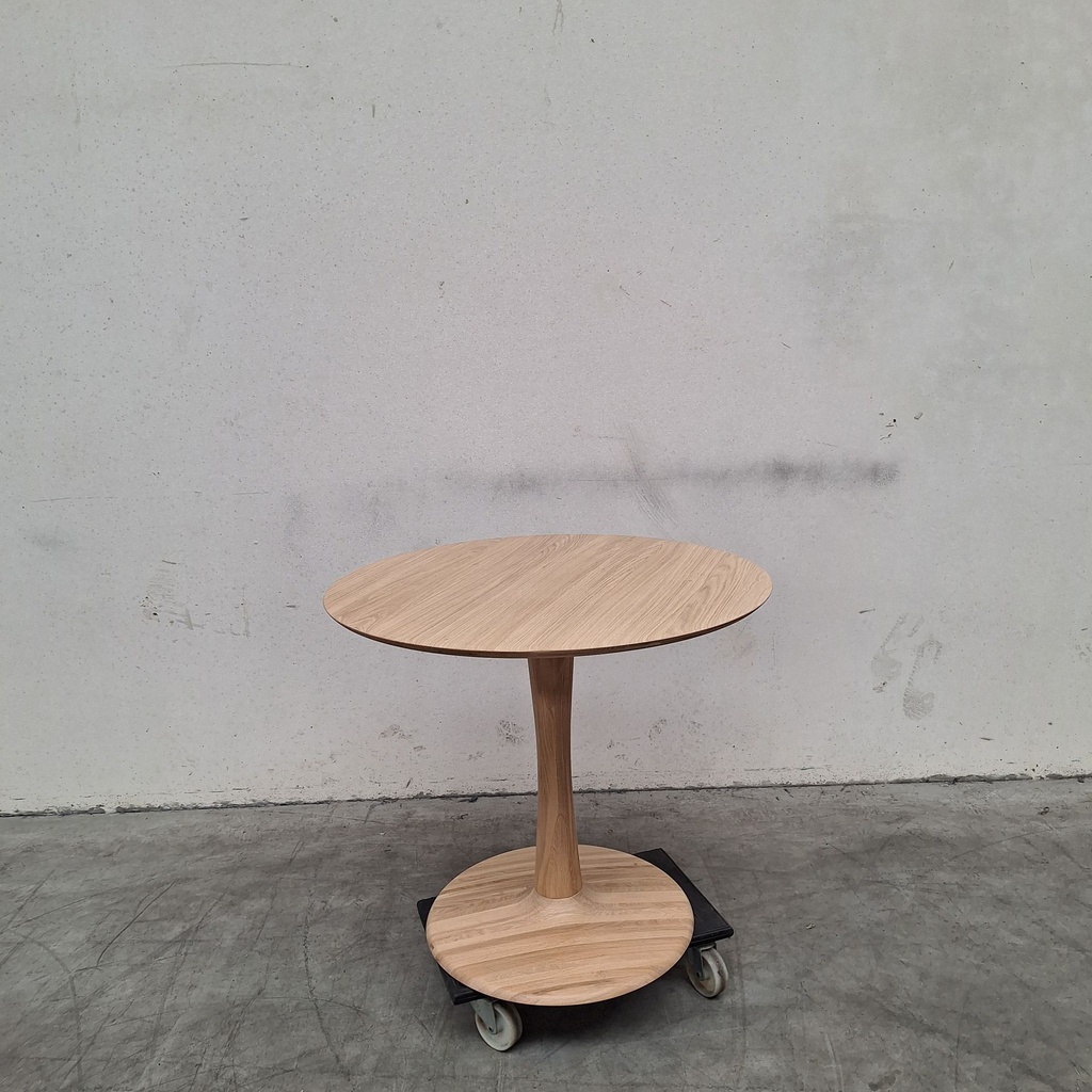 Torsion dining table