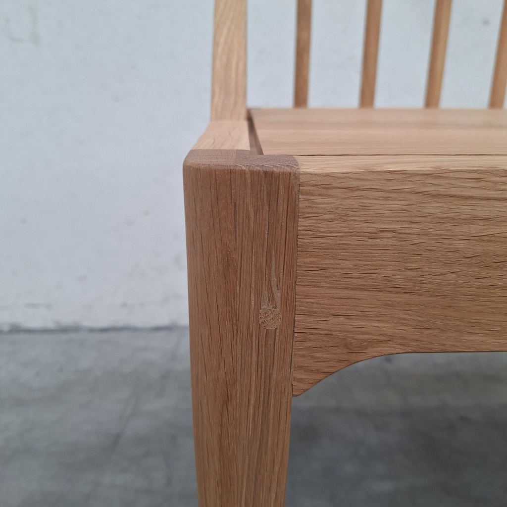 Spindle bench