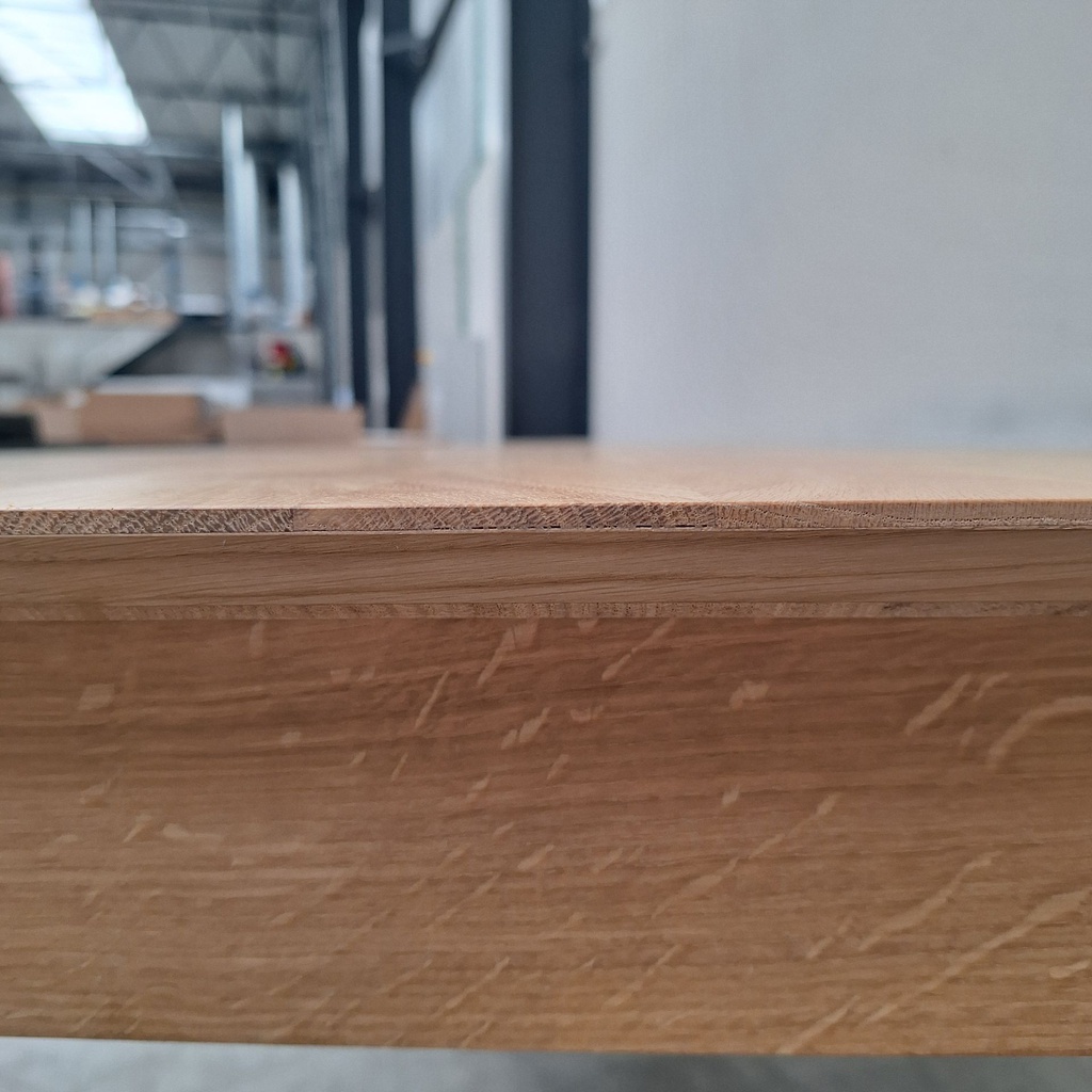 Slice extendable dining table