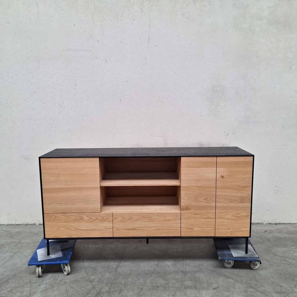 Blackbird sideboard