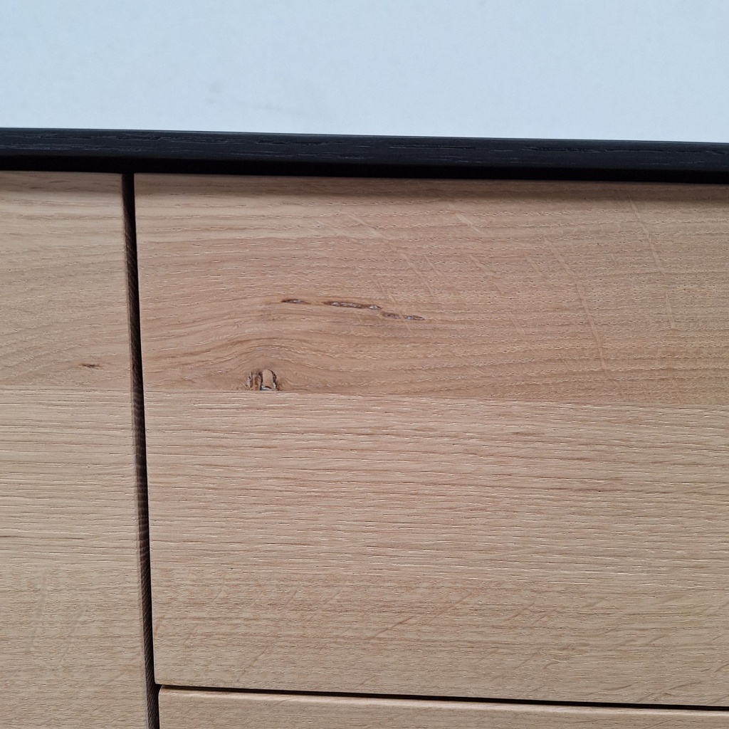 Blackbird sideboard