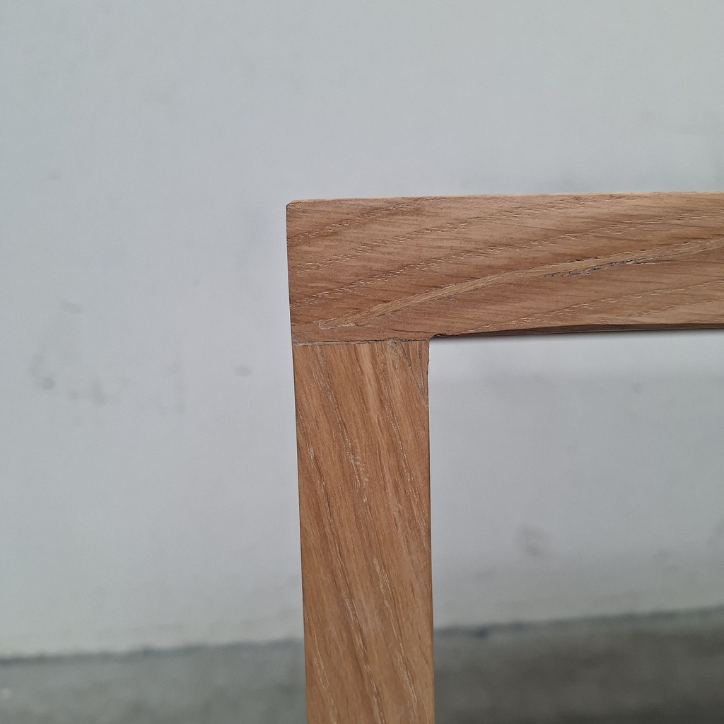 U desk