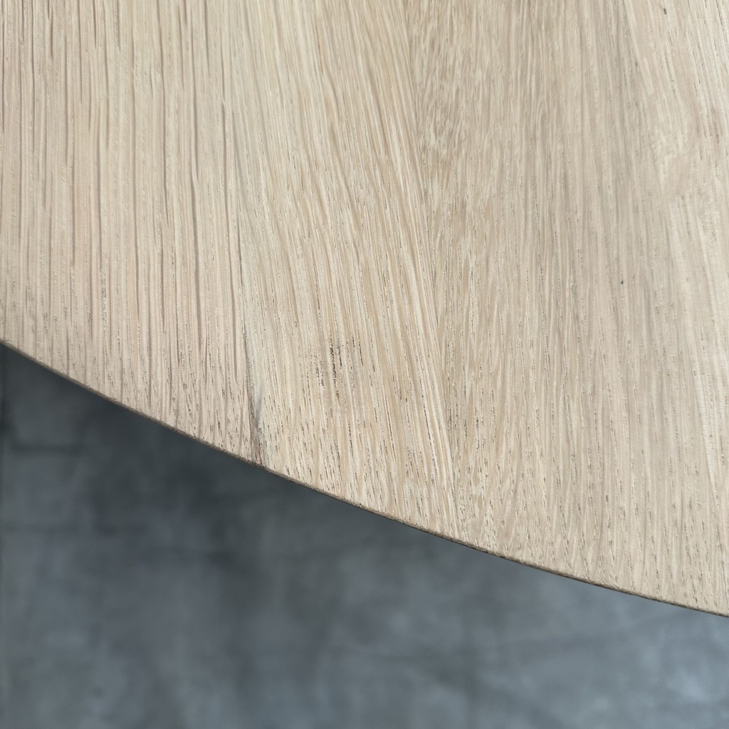 Torsion dining table