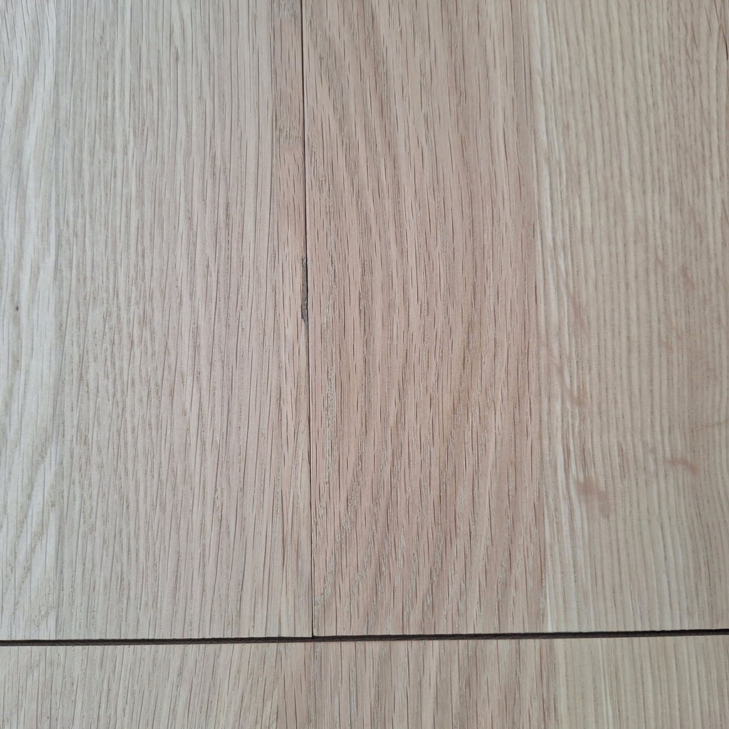 Slice extendable dining table