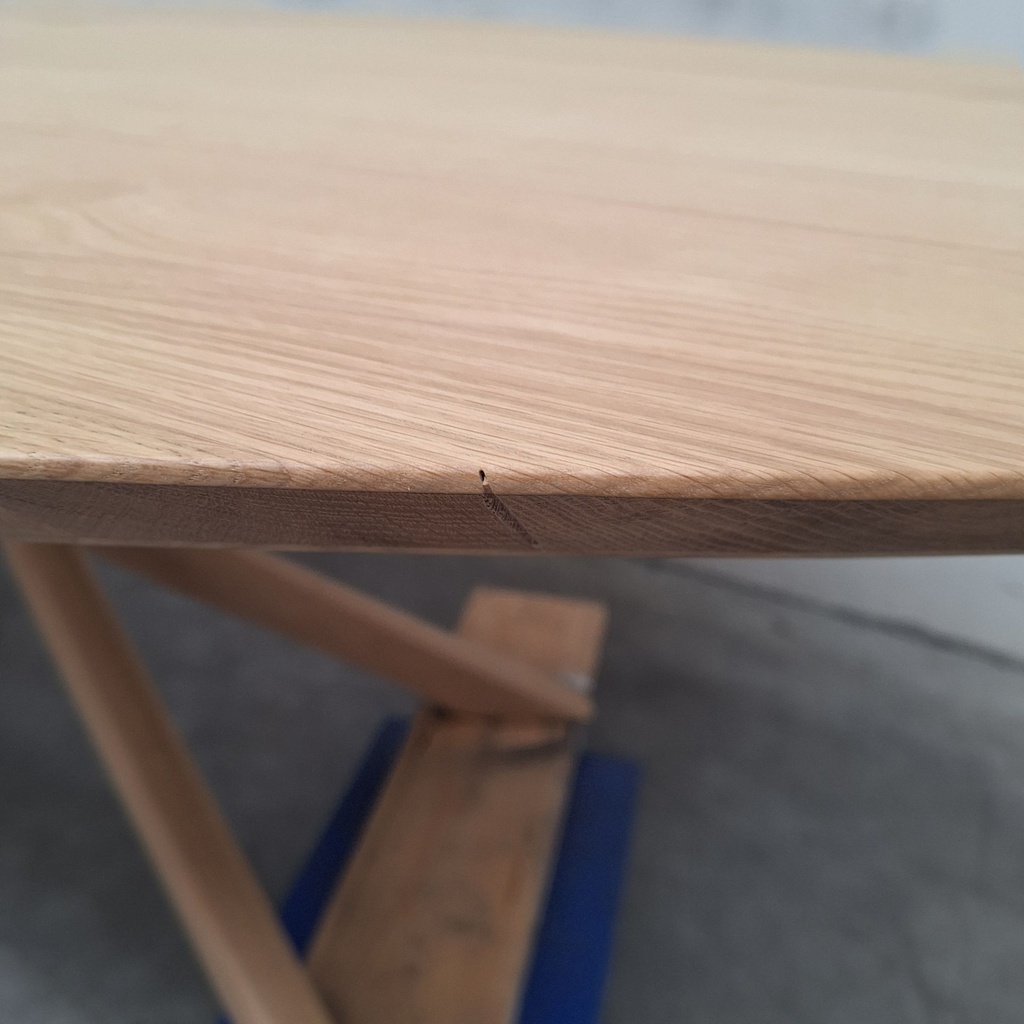 Mikado dining table