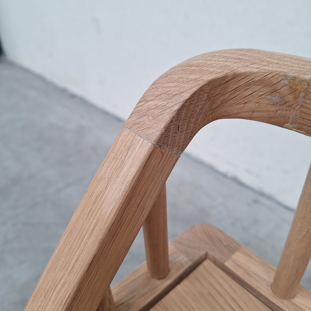 Spindle bench