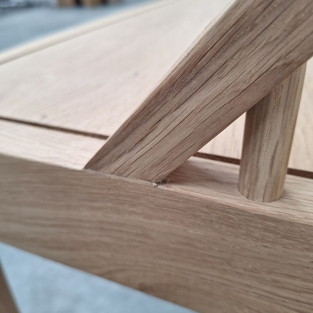 Spindle bench