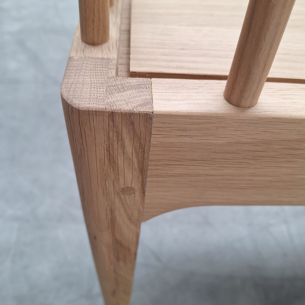 Spindle bench