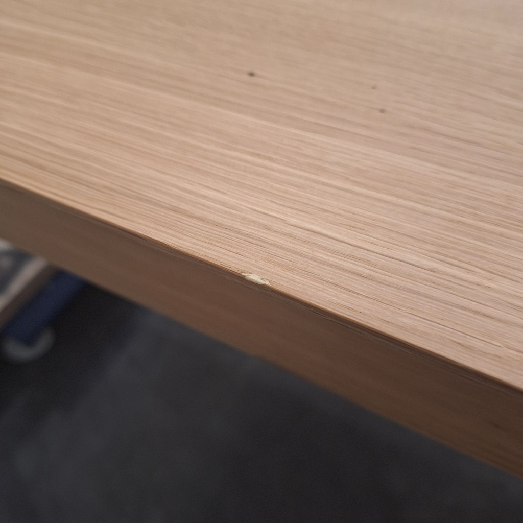 Slice extendable dining table