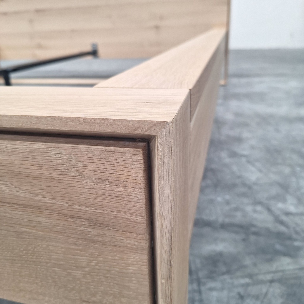 Oak Nordic II bed