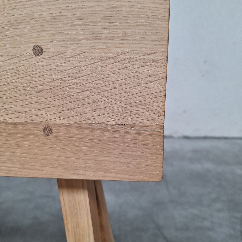 Oak N3 bench