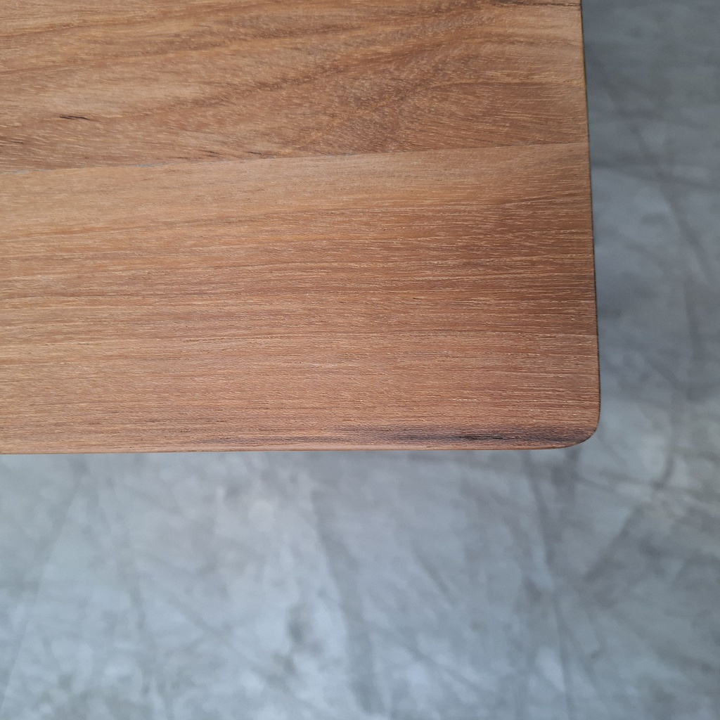 Bok dining table