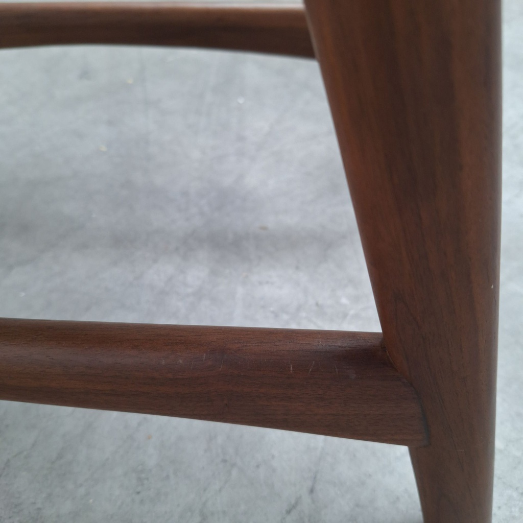 Osso stool