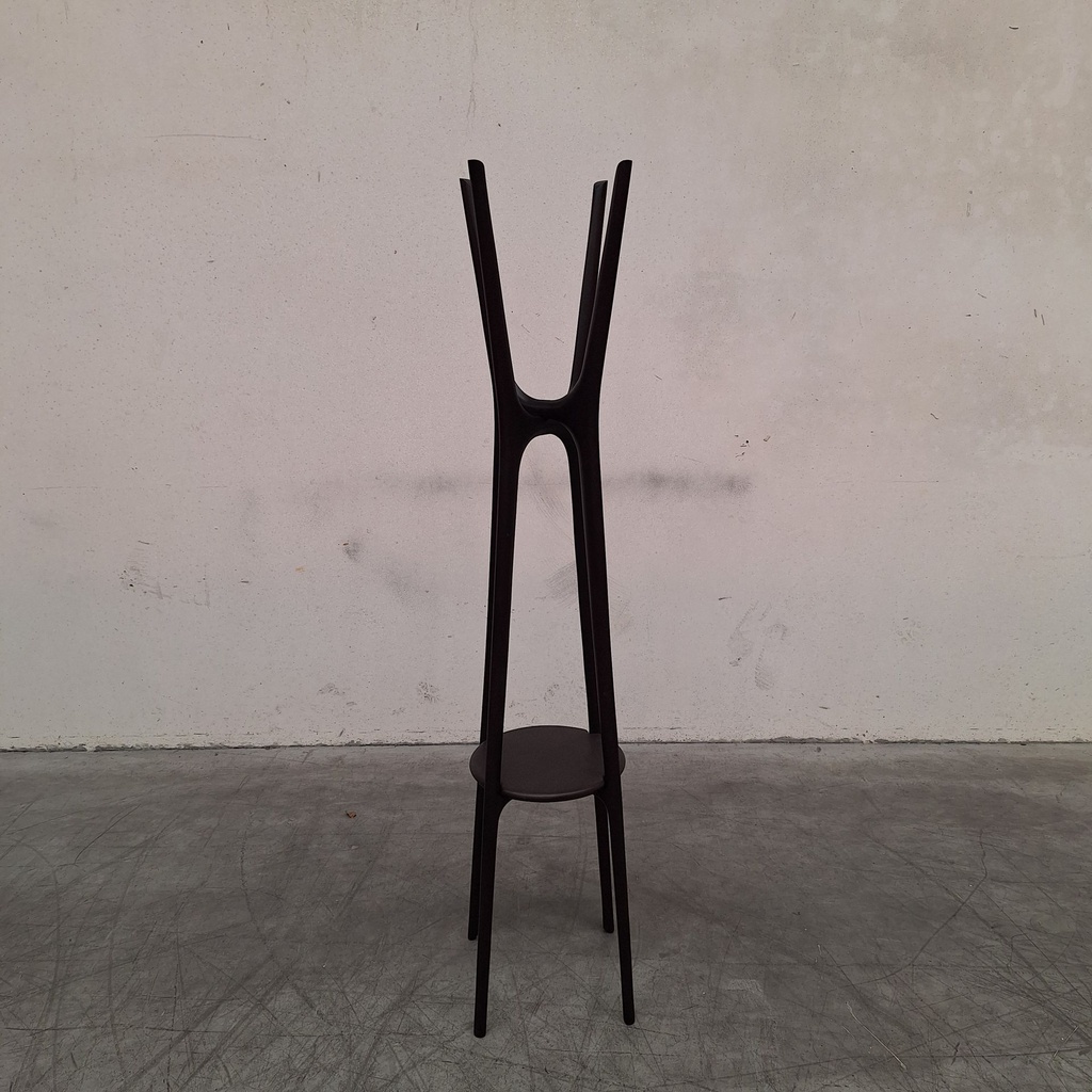 PI coat stand