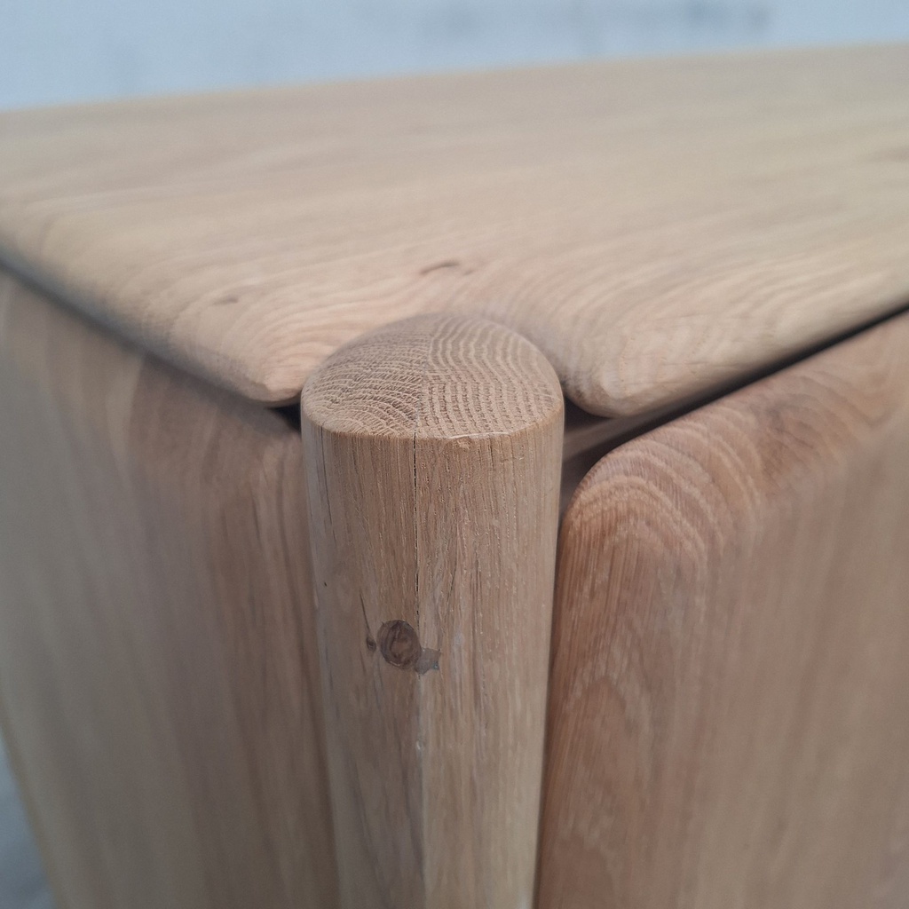 PI sideboard