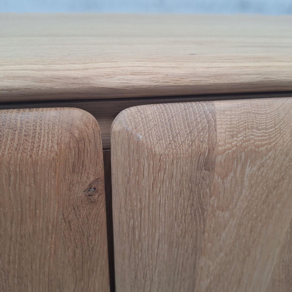 PI sideboard