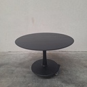Torsion dining table