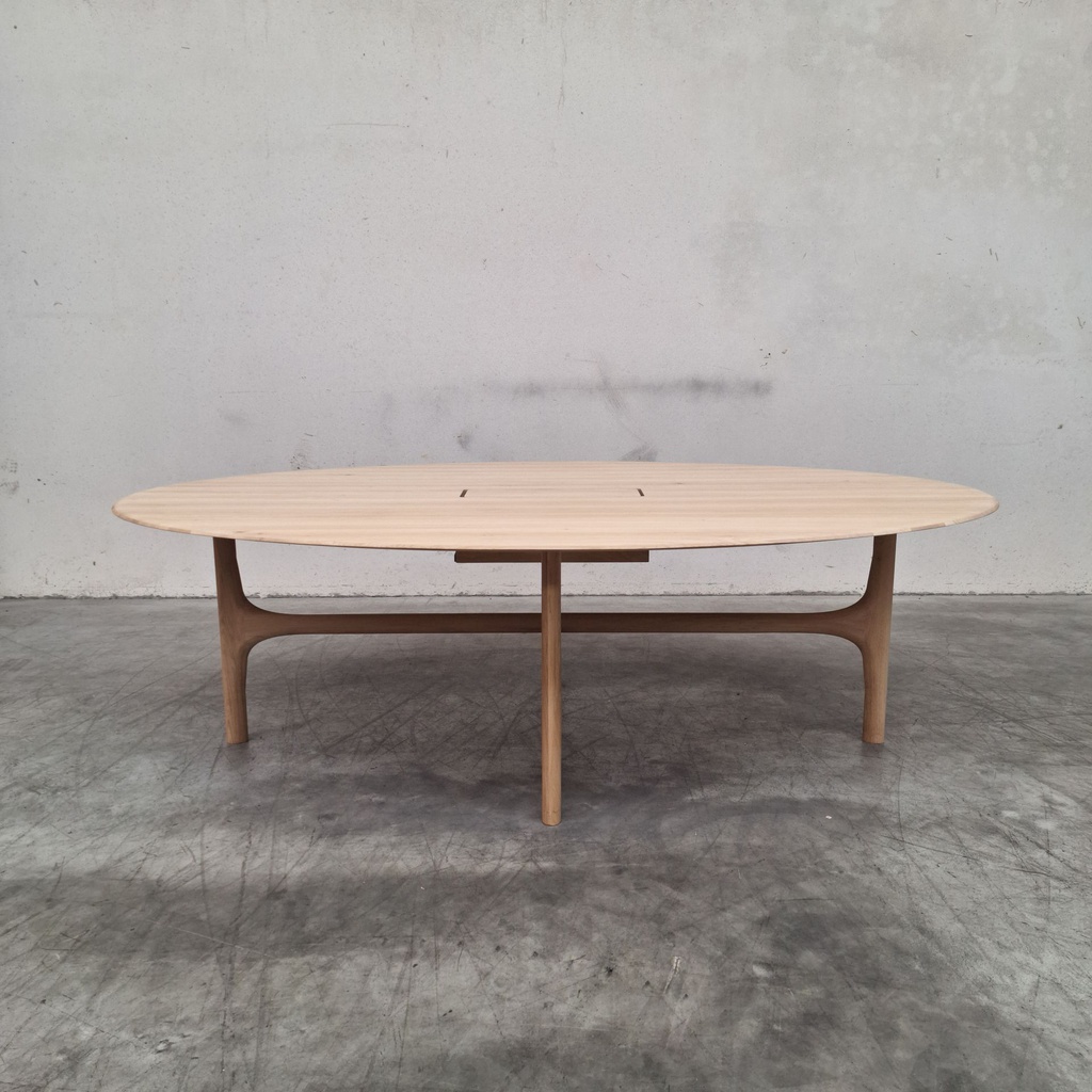 Arc meeting table
