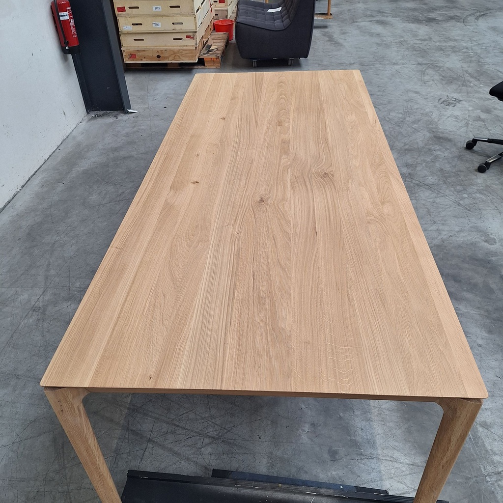 Bok dining table