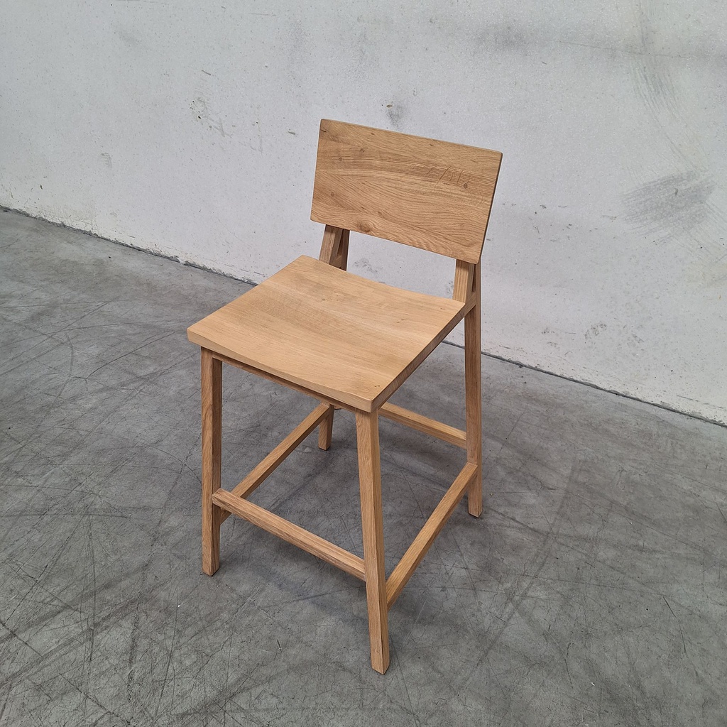 N3 counter stool