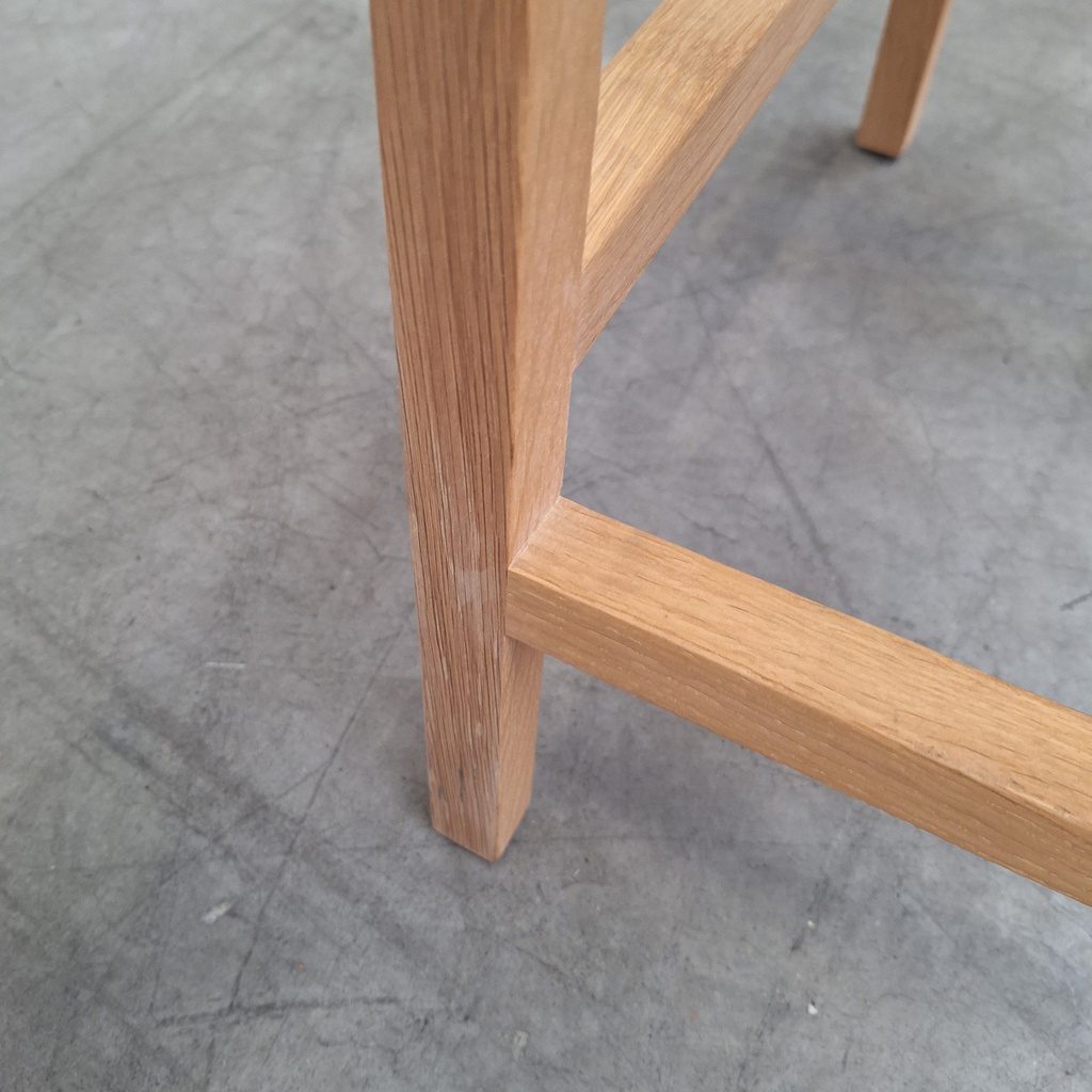 N3 counter stool