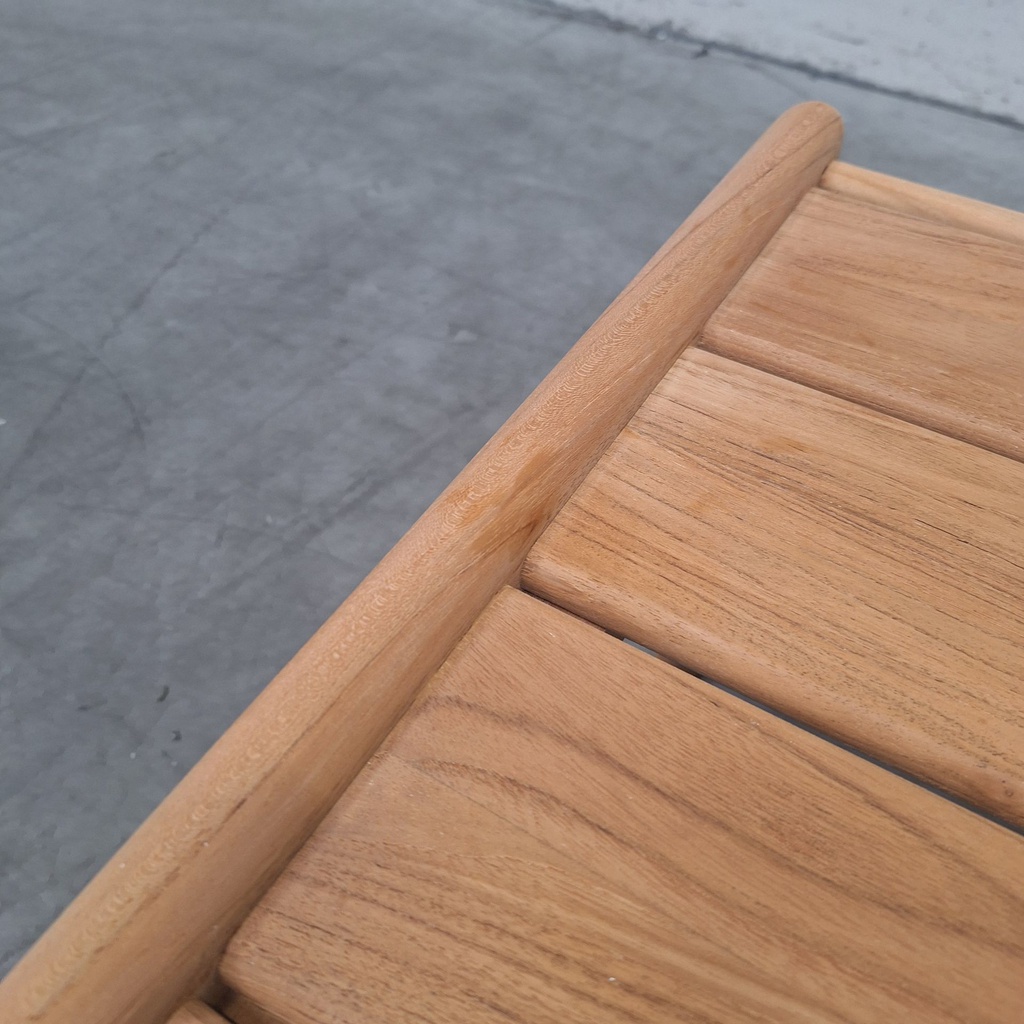 Jack outdoor side table
