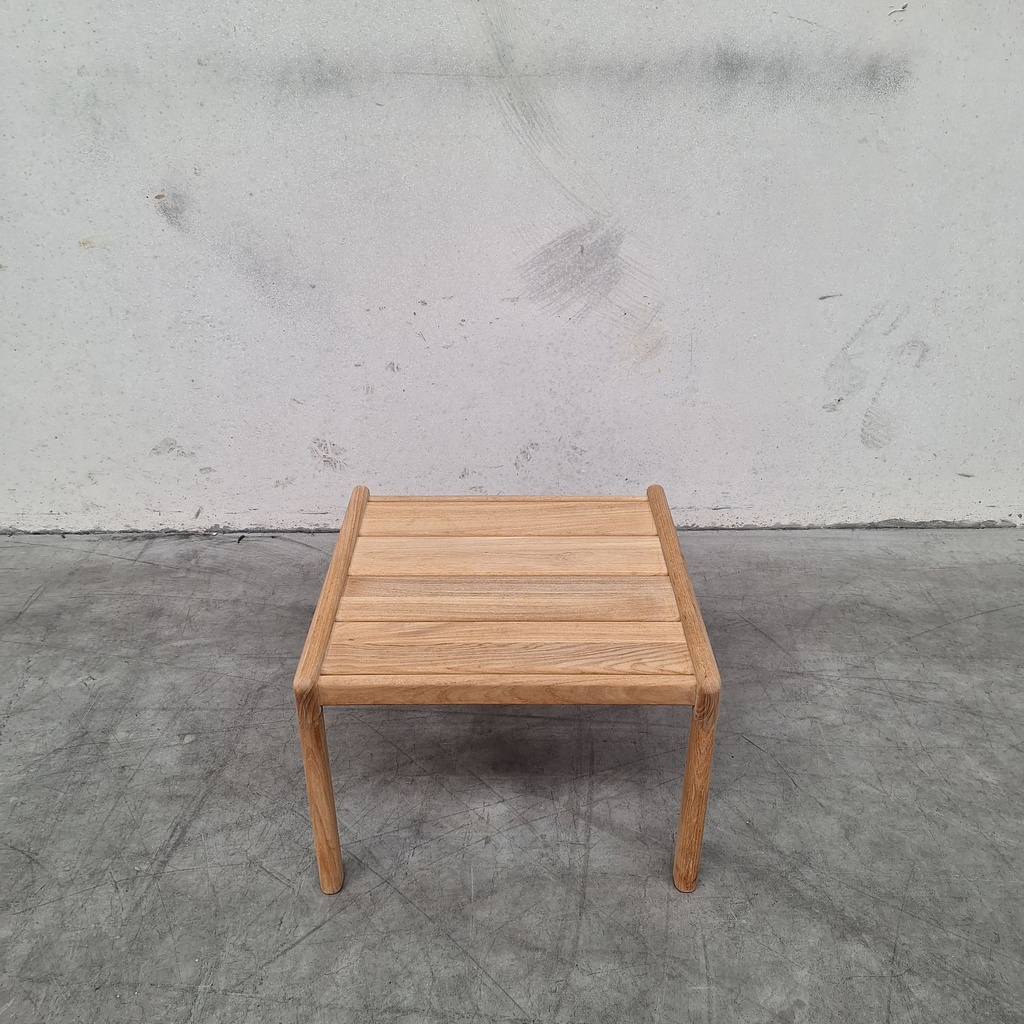 Jack outdoor side table