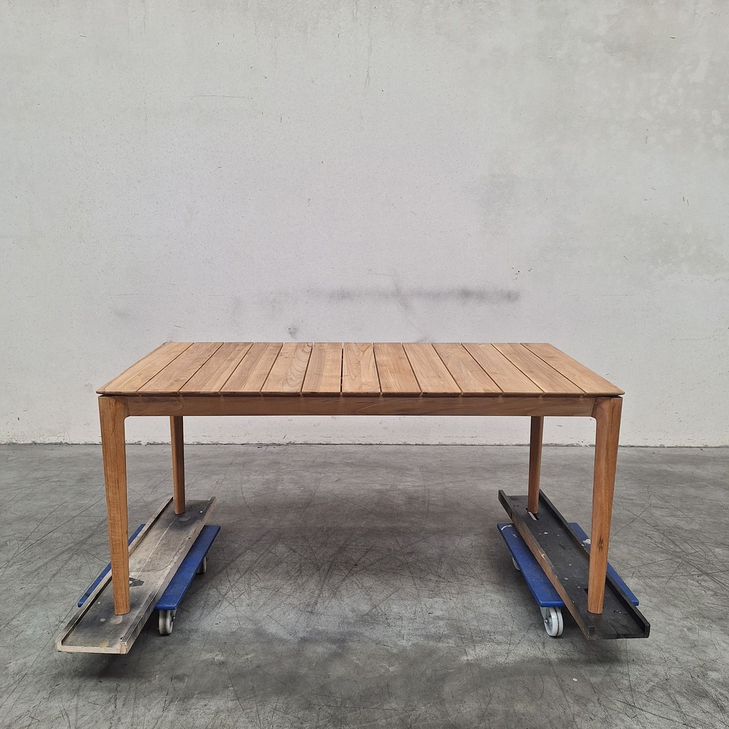 Bok outdoor dining table