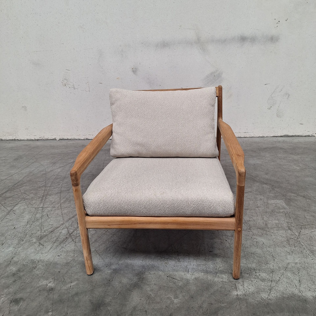 Jack outdoor lounge chair with cushion