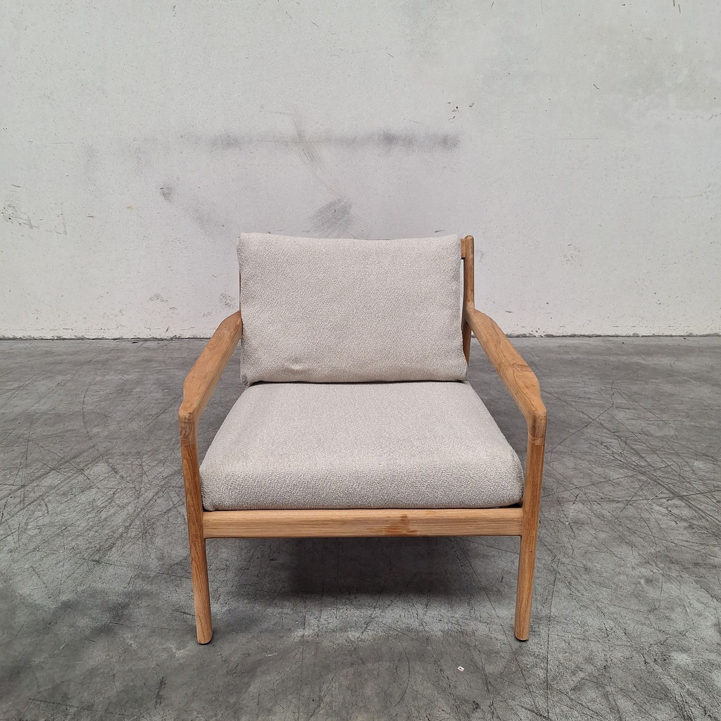 Jack outdoor lounge chair with cushion
