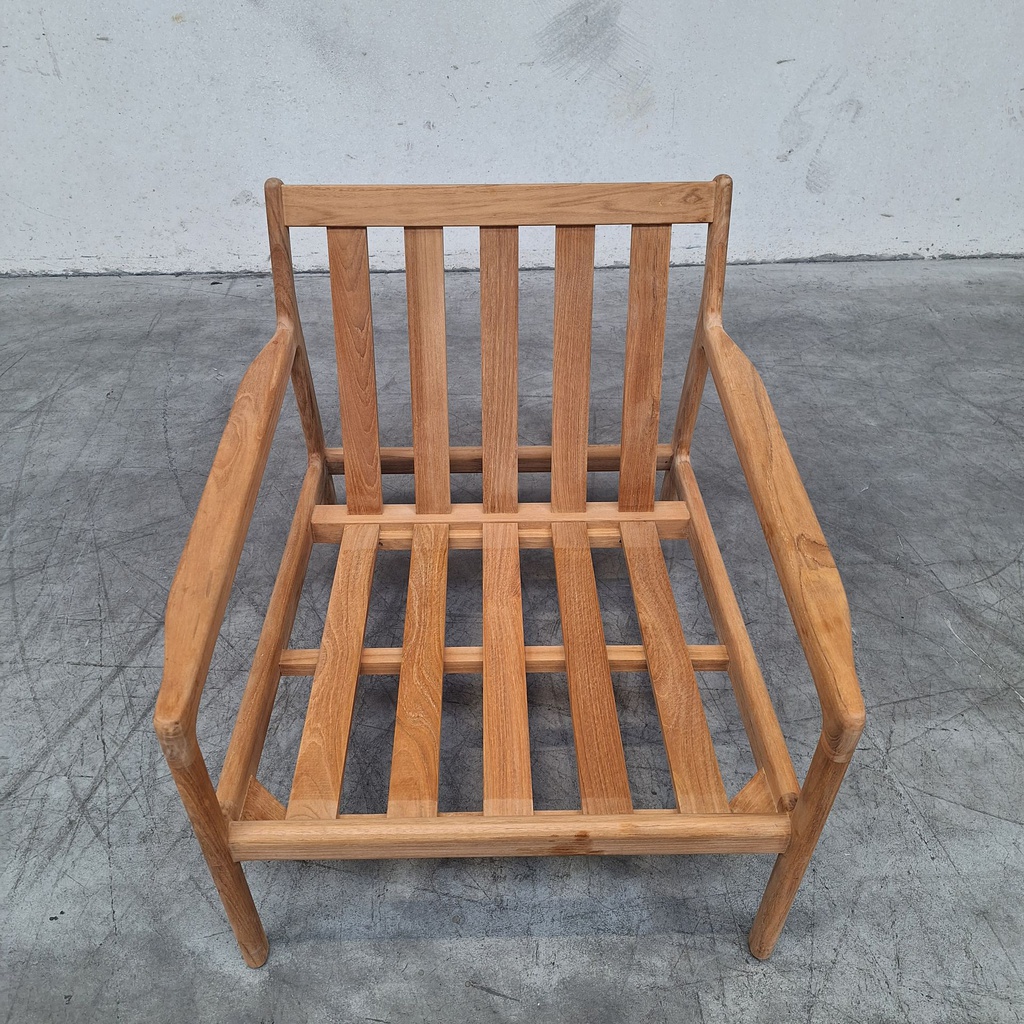 Jack outdoor lounge chair with cushion