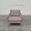 Jack outdoor lounge chair with cushion