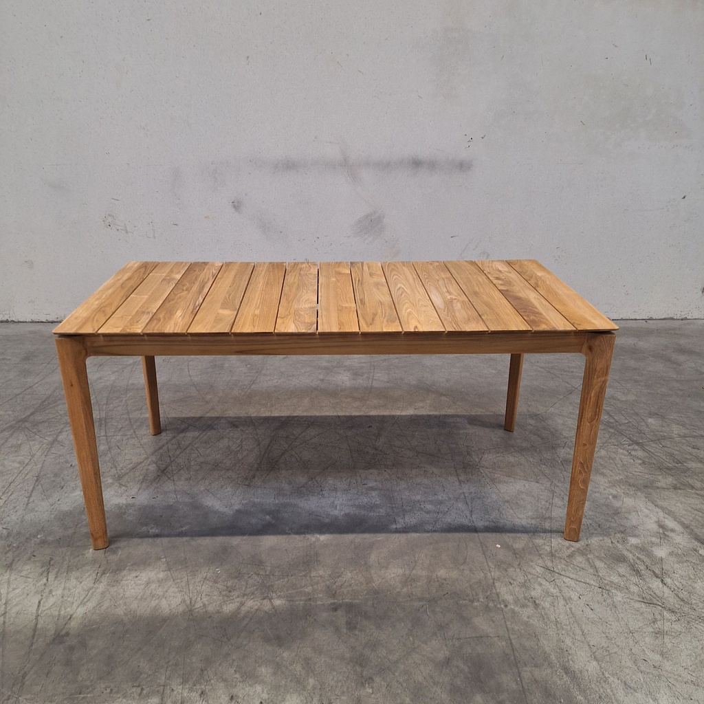 Bok outdoor dining table